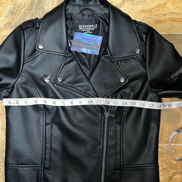 Hot topic Riverdale South Side serpent jacket / Jughead Cosplay SZ S NWT - Picture 7 of 8